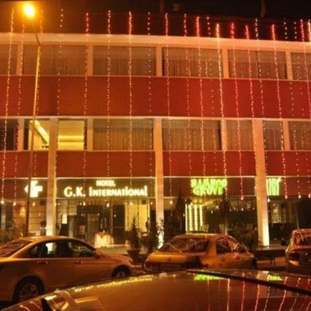 Hotel Gk International Chandīgarh Exteriör bild